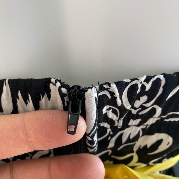 Jolie Black + White Floral Print Strapless Mini/Midi Pleated Dress Size 10 - Picture 6 of 15